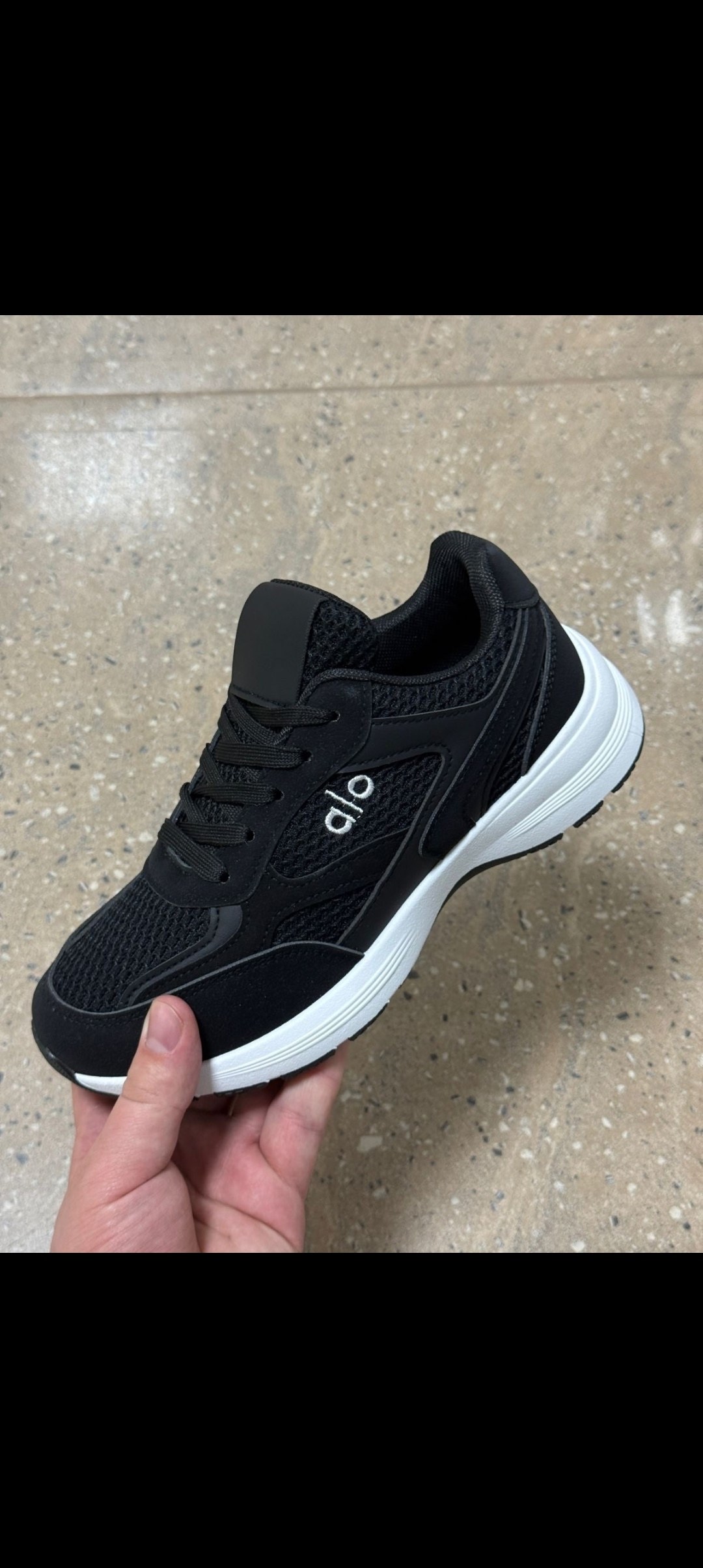 кроссовки adidas,кроссовки,женские кроссовки,adidas originals кроссовки ozelia,adidas кроссовки женские
