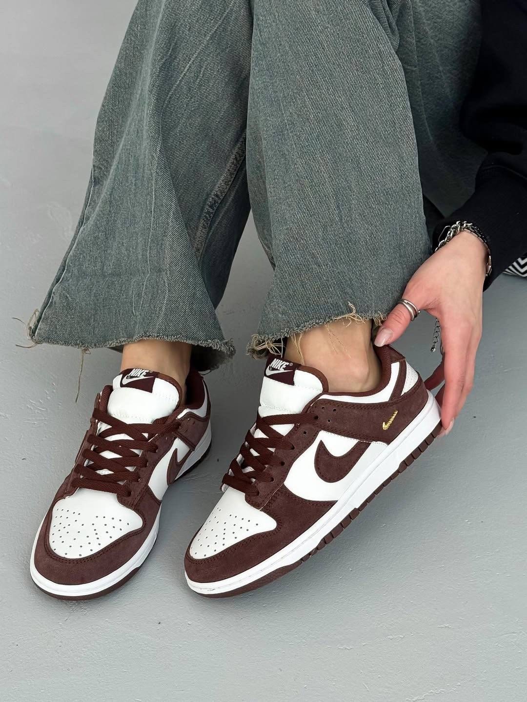 кроссовки sb dunk low nike,кроссовки dunk low nike sportswear темно-красный,кроссовки nike dunk low,dunk low nike,кроссовки найк nike dunk low cacao wow