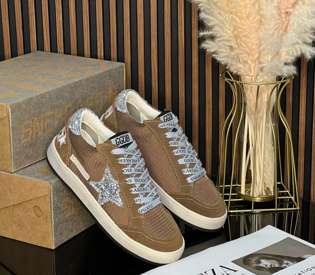 golden goose кеды super-star с блестками черный,кеды golden goose,,golden goose кроссовки,golden goose кеды glitter