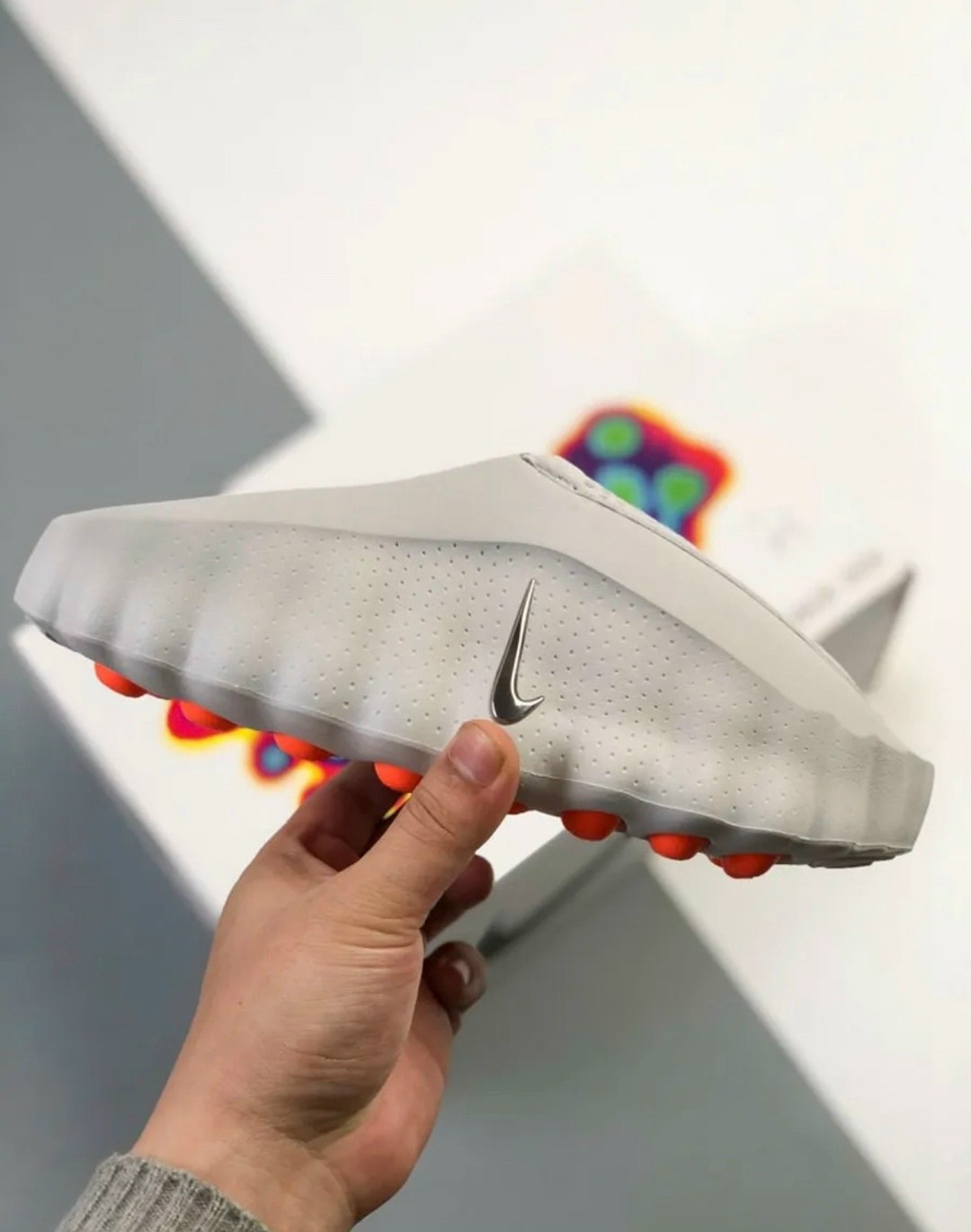 кроссовки,найк тапки,обуви,кроссовки nike,nike mind 001