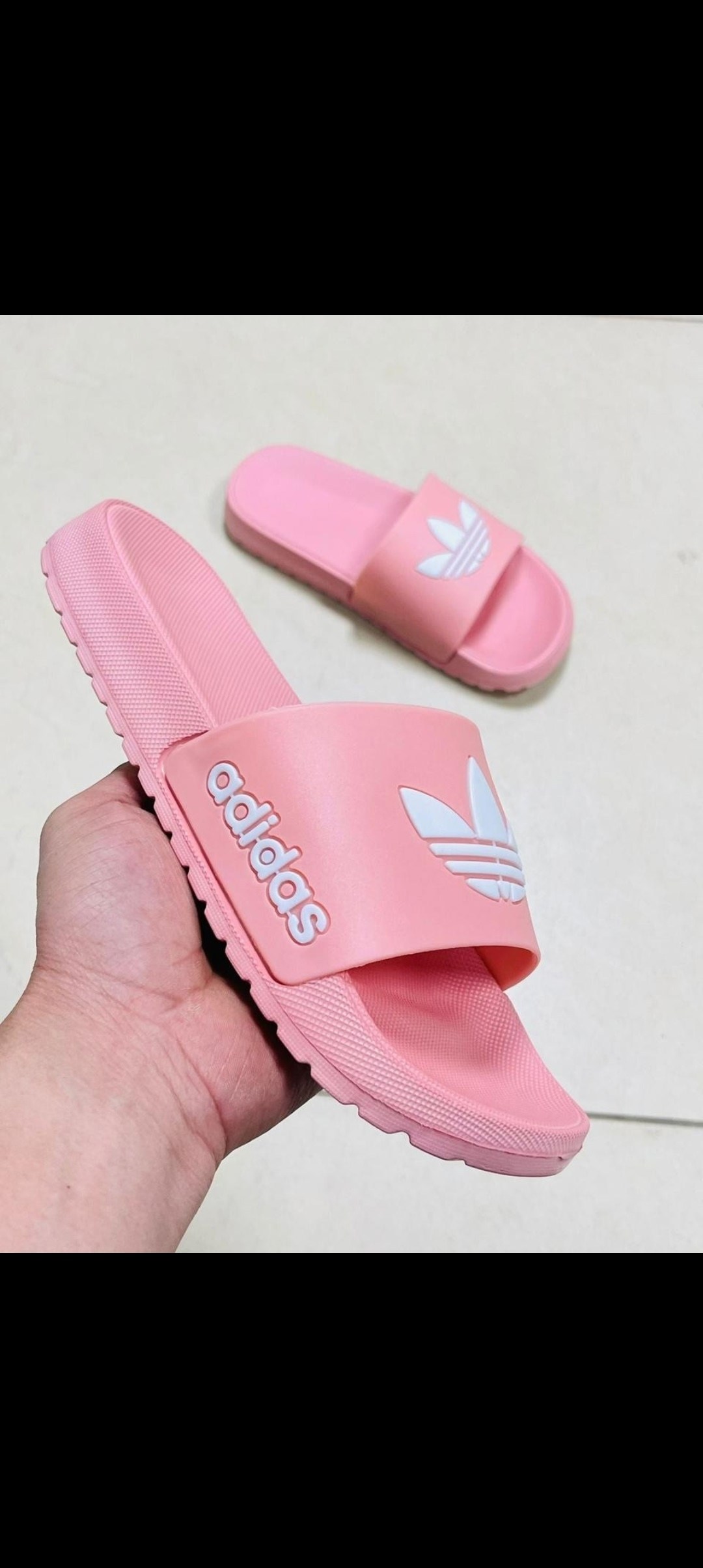 шлепанцы adidas,шлепанцы adidas adilette shower,сланцы adidas,шлепанцы adidas adilette,летние тапочки адидас