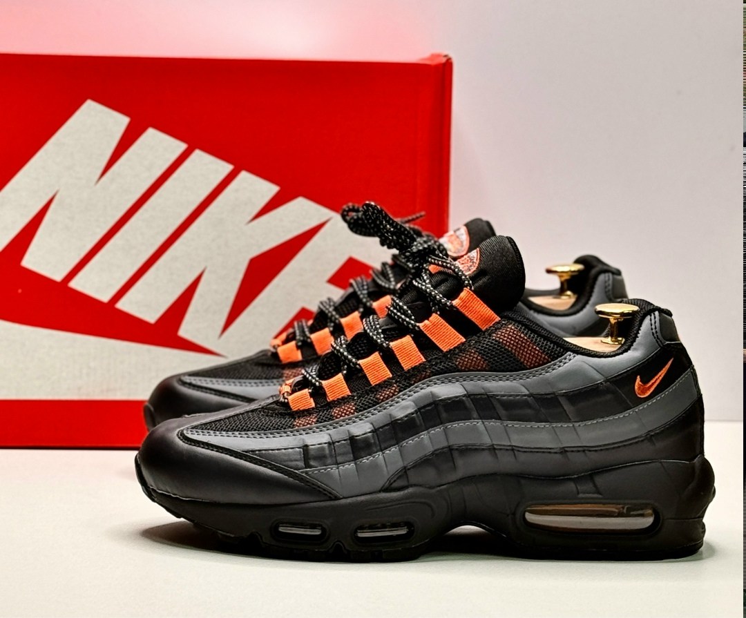 nike air max 95 ultra se black orange,nike air max 95,кроссовки nike air max 95,nike air max 95 essential,nike air max 95 черно оранжевые