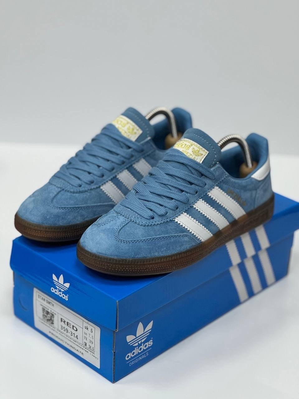 адидас кроссовки специал spezial,кроссовки adidas spezial,кроссовки adidas spezial голубые,кроссовки adidas spezial handball blue,кроссовки adidas spezial sky blue / gum
