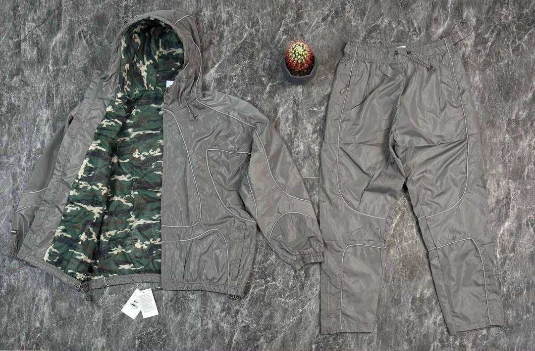 спортивный костюм nike,куртка nike corteiz x nrg tracksuit jacket gully grey серый,спортивный костюм nike мужской,легкая куртка,спортивные костюм