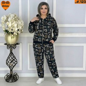 Костюм