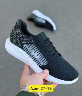 Кроссовки