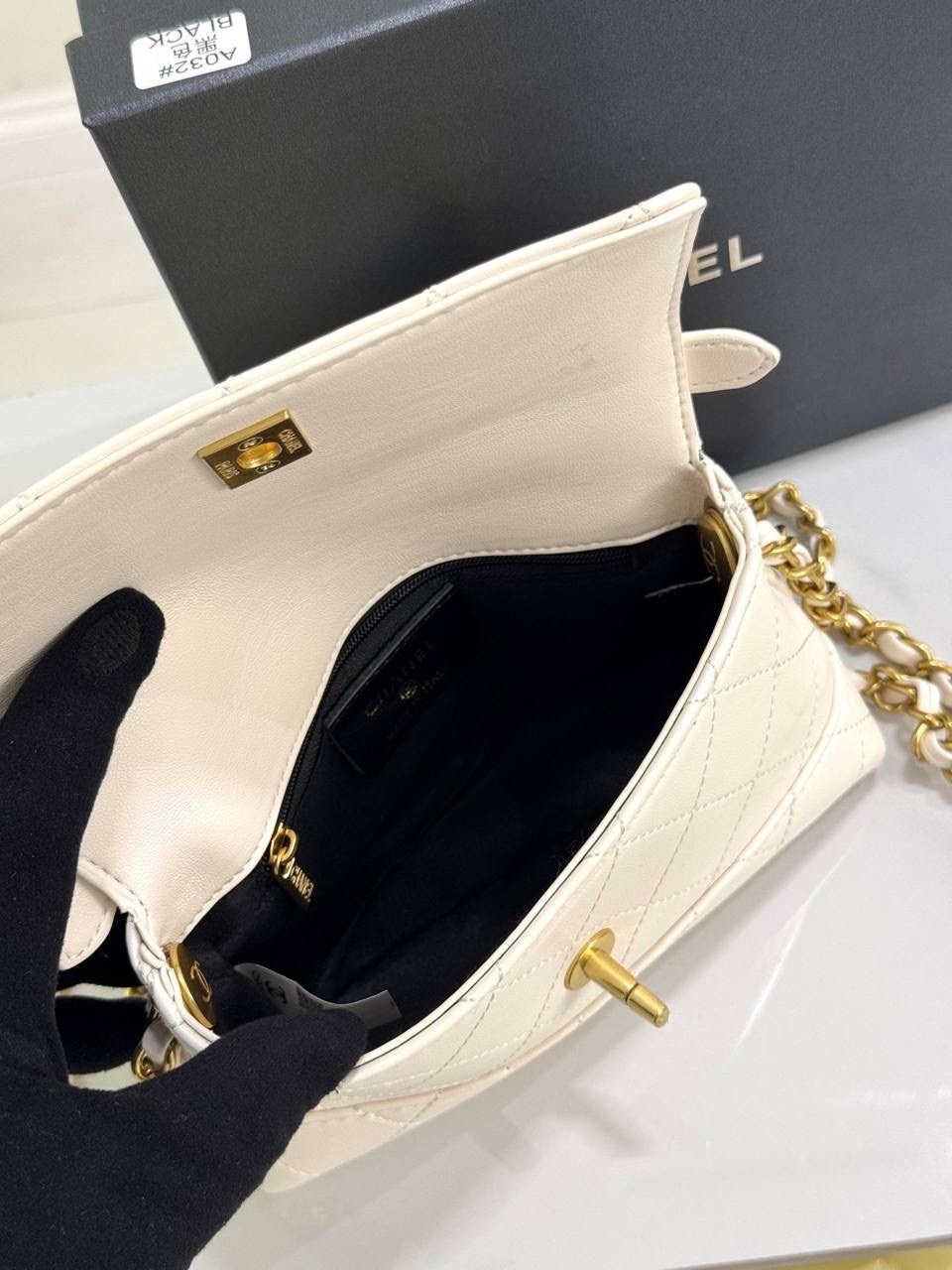 сумка chanel,сумка женская chanel,сумка шанель,сумка шанель белая,сумка на плечо chanel