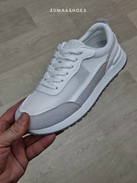 Кроссовки
