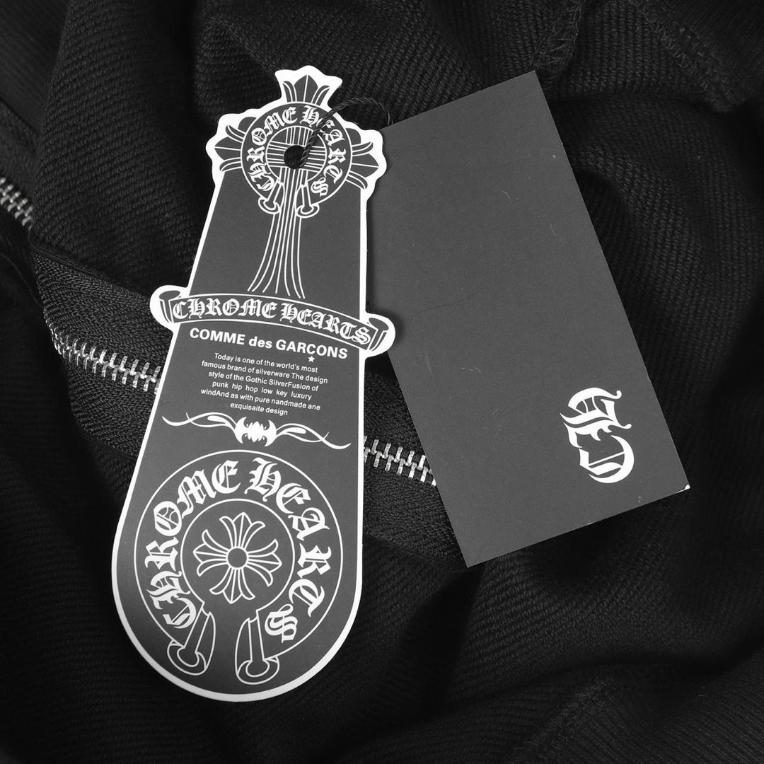 chrome hearts multi color horseshoe logo zip up hoodie black,chrome hearts multi color horseshoe black zip up hoodie,chrome hearts multi color horseshoe black zip up hoodie size medium,зип худи chrome
