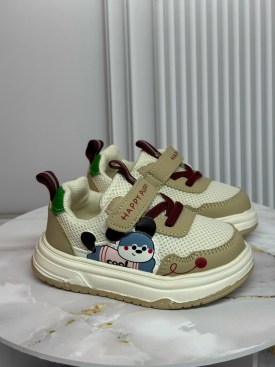 Кроссовки
