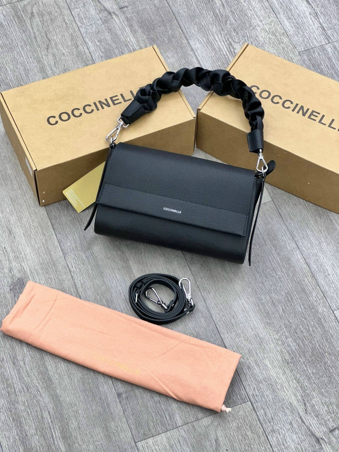 сумка coccinelle,женская сумка,сумка,сумки бренд,стильная сумки