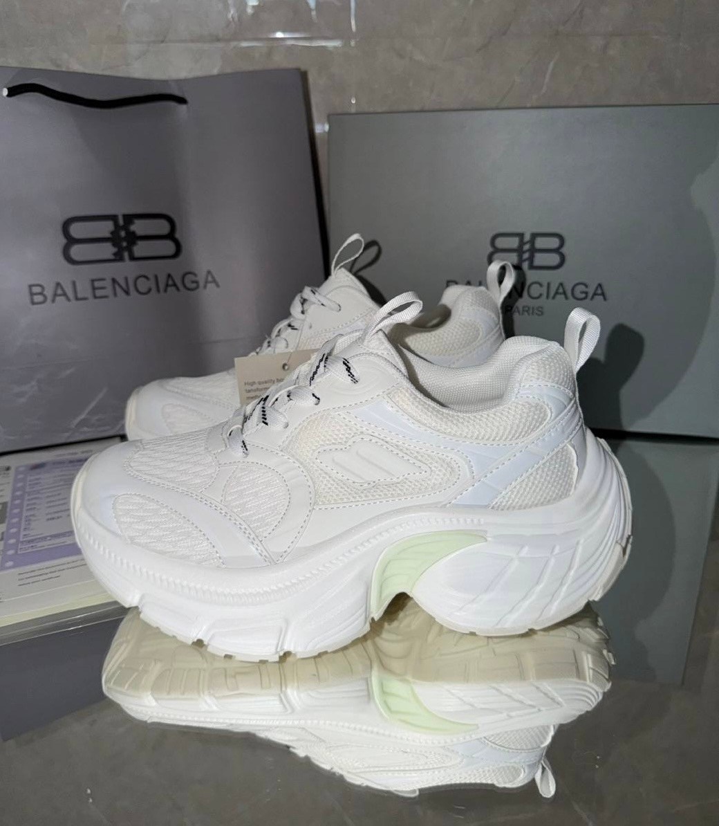 кроссовки женские balenciaga,кроссовки balenciaga,кроссовки balenciaga triple s,кроссовки balenciaga balenciaga кроссовки,кроссовки баленсиага женские