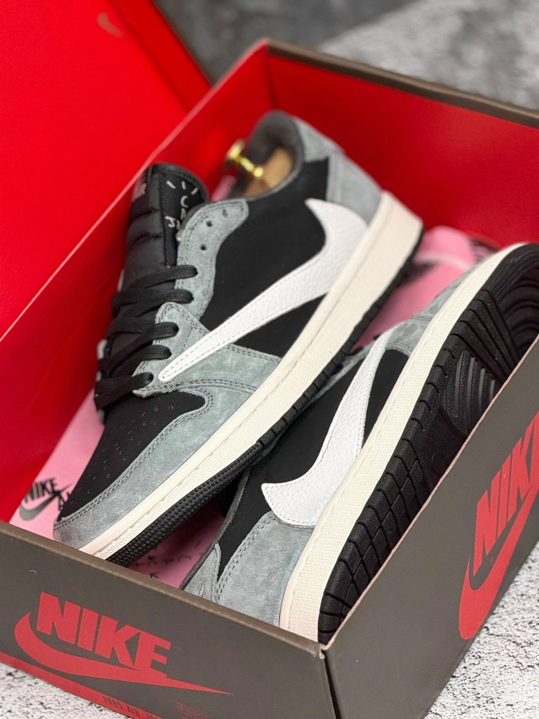 кроссовки nike air jordan 1 x travis scott,кроссовки nike air jordan 1 low x travis scott,nike air jordan 1 low x travis scott,кроссовки travis scott x air jordan 1 low,кроссовки nike