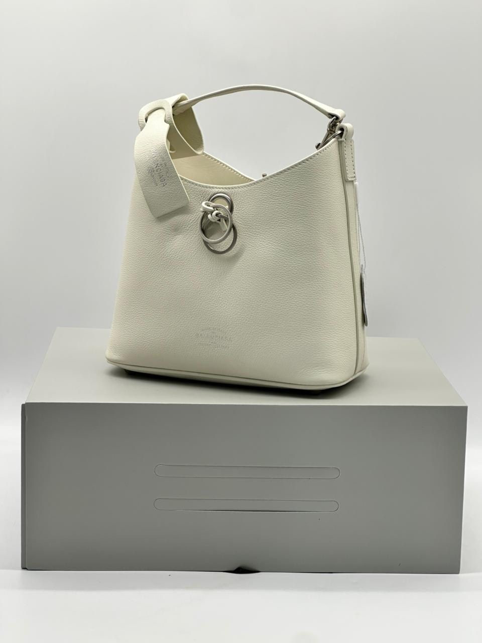 сумка balenciaga,сумка женская balenciaga,сумка,сумка на плечо balenciaga,balenciaga сумка кросс боди