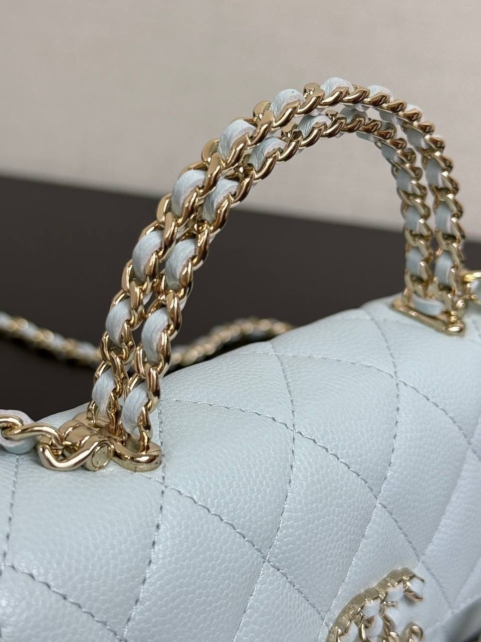chanel сумка,сумка женская chanel,модная сумка,голубая сумка шанель,сумка шанель классика