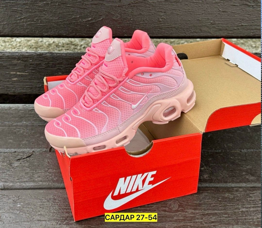 женские кроссовки nike air max plus tn pink,nike air max plus tn pink,спортивные кроссовки air max plus tn nike,кроссовки nike air max tn plus,кроссовки air max plus tn летние nike цвет розовый