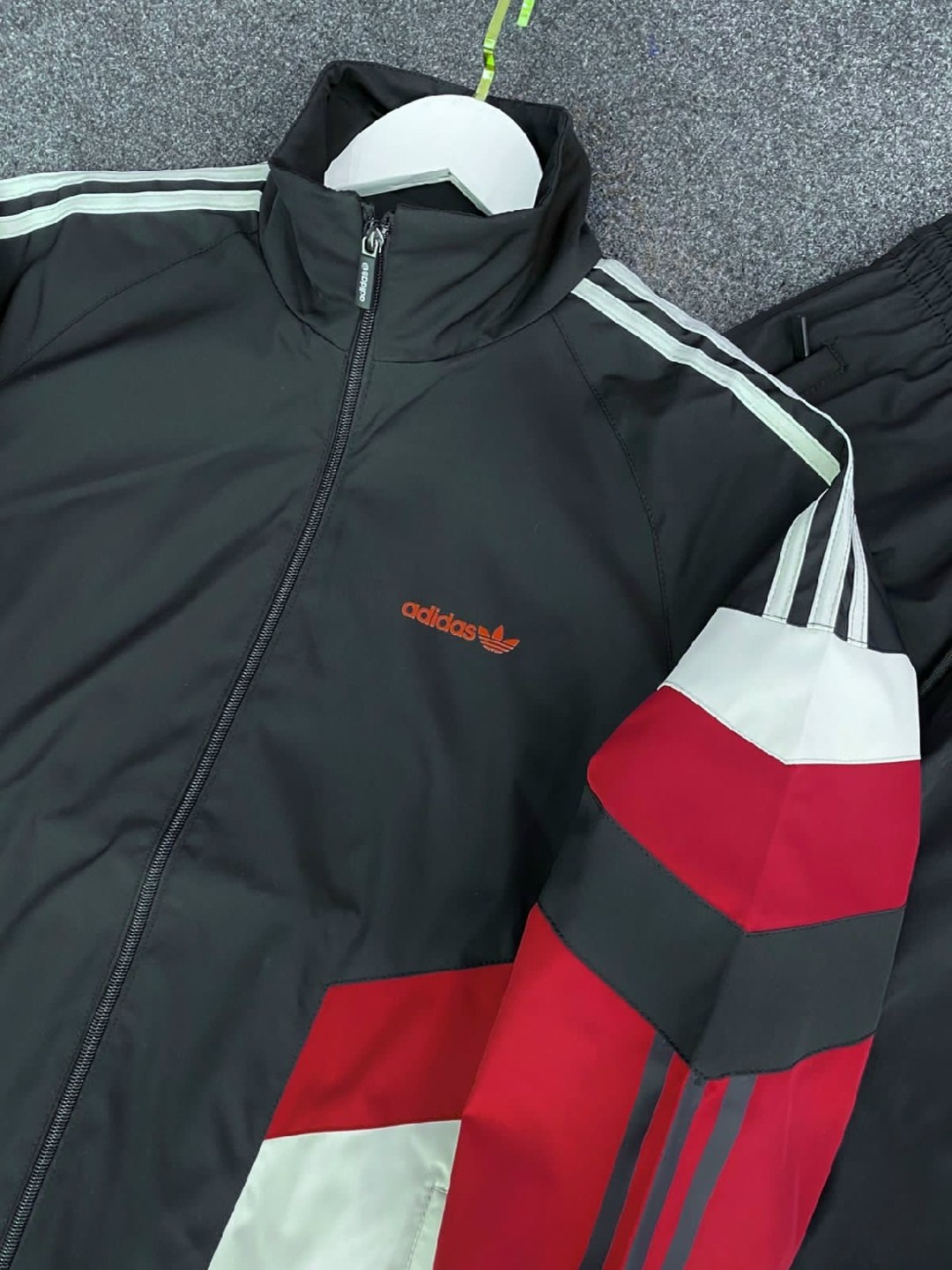 спортивный костюм adidas в стиле 90,спортивный костюм adidas,спортивный костюм adidas сальвадор 90х,спортивный костюм adidas 90х,спортивный костюм 90 х adidas salvador