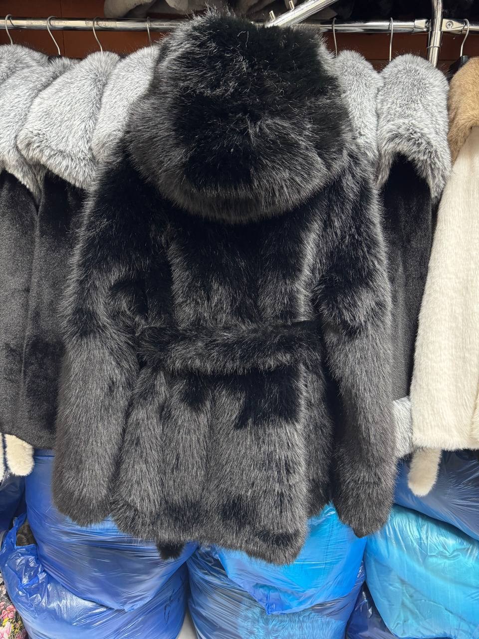 шуба женская,шуба,шубка,шуба из енота,искусственная шуба