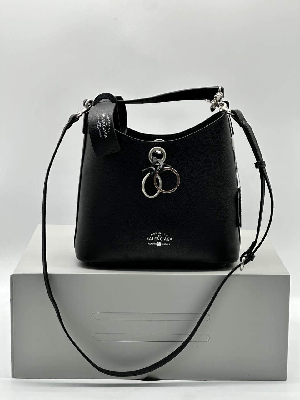 сумка balenciaga,сумка женская balenciaga,сумка,сумка на плечо balenciaga,balenciaga сумка кросс боди