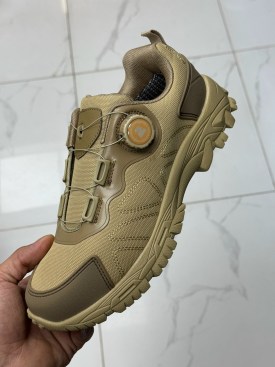 Кроссовки