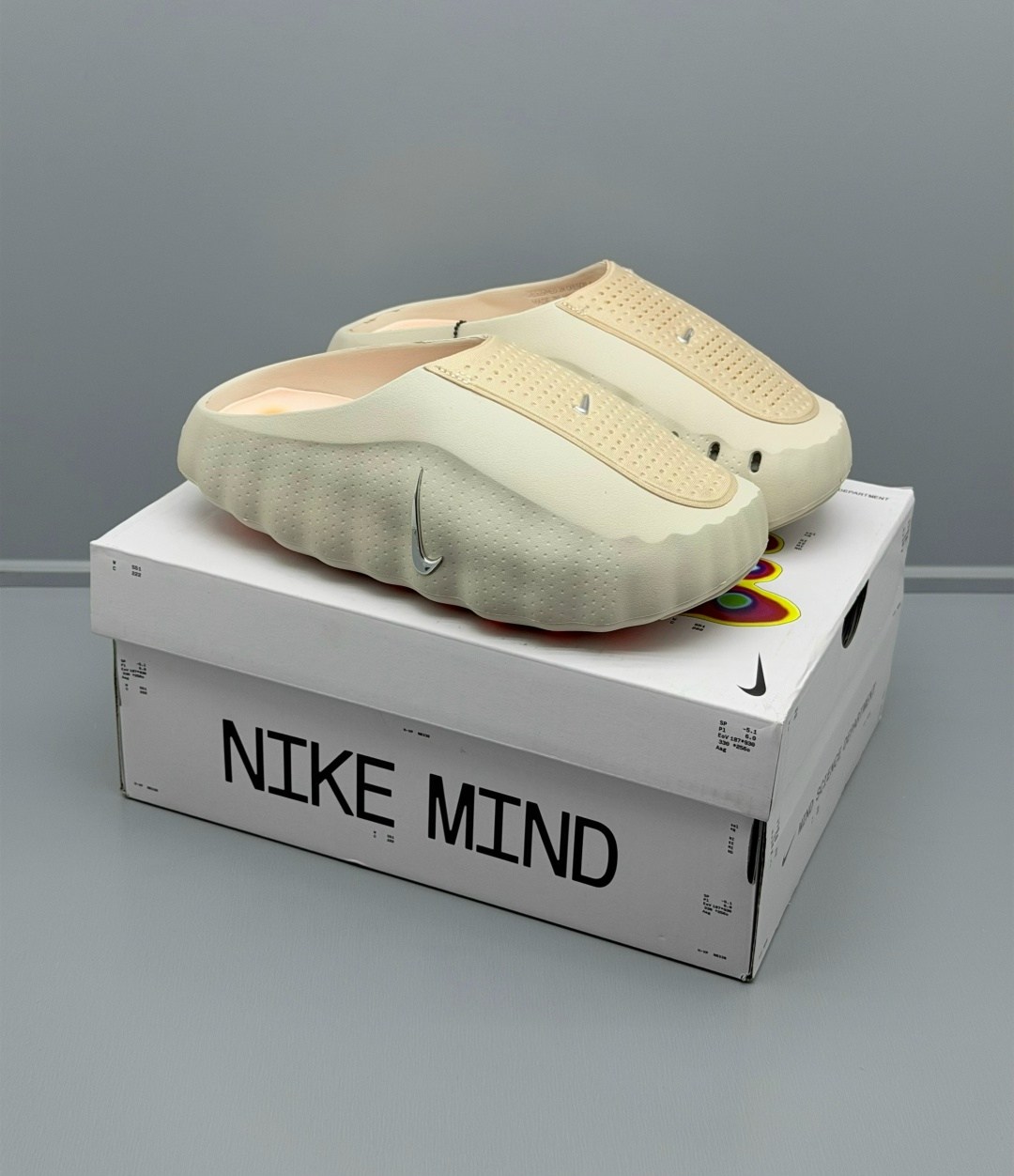 кроссовки,тапки модные,кроссовки nike,модели кроссовок,оригинальный спортивный