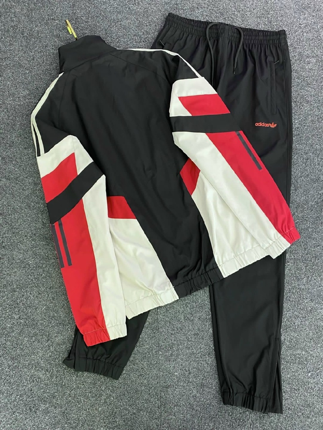 спортивный костюм adidas в стиле 90,спортивный костюм adidas,спортивный костюм adidas сальвадор 90х,спортивный костюм adidas 90х,спортивный костюм 90 х adidas salvador