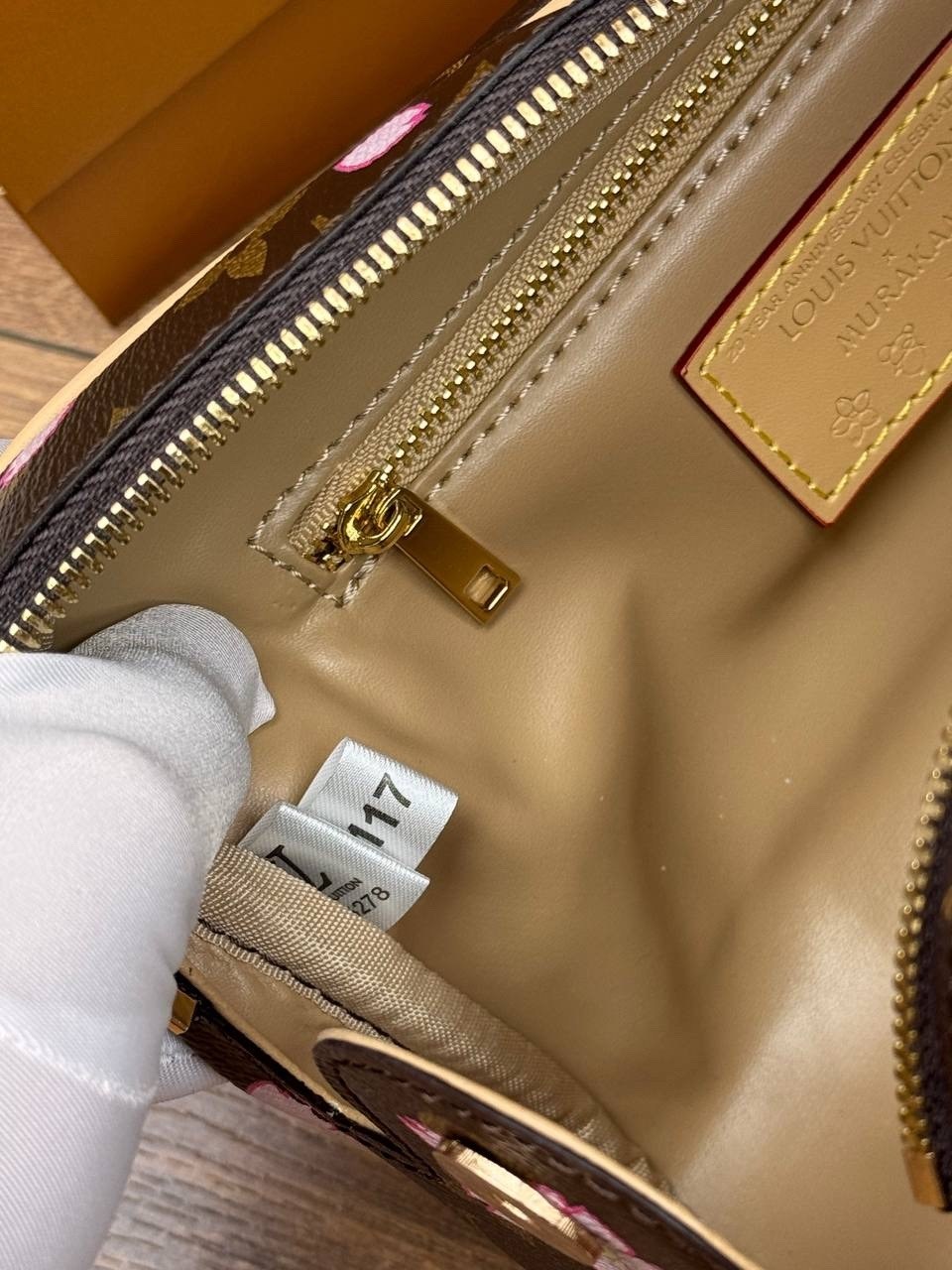 louis vuitton косметичка,cумка louis vuitton,луи виттон косметичка оригинал,косметичка,стильная косметичка