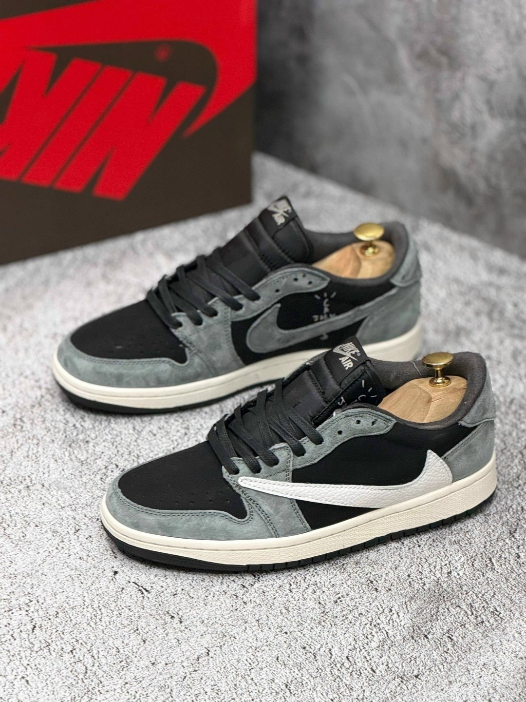 кроссовки nike air jordan 1 x travis scott,кроссовки nike air jordan 1 low x travis scott,nike air jordan 1 low x travis scott,кроссовки travis scott x air jordan 1 low,кроссовки nike