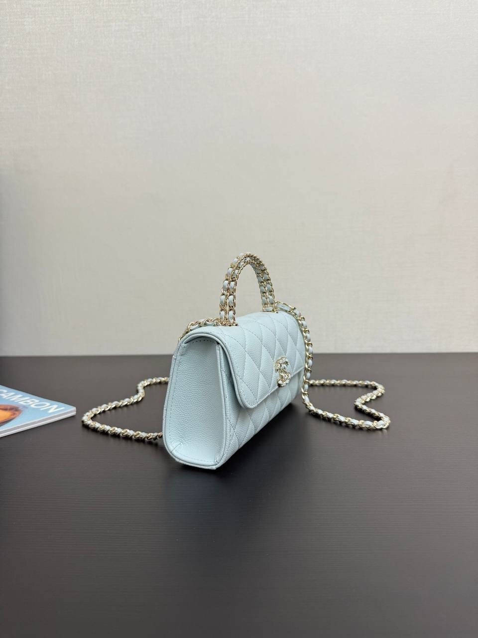 chanel сумка,сумка женская chanel,модная сумка,голубая сумка шанель,сумка шанель классика