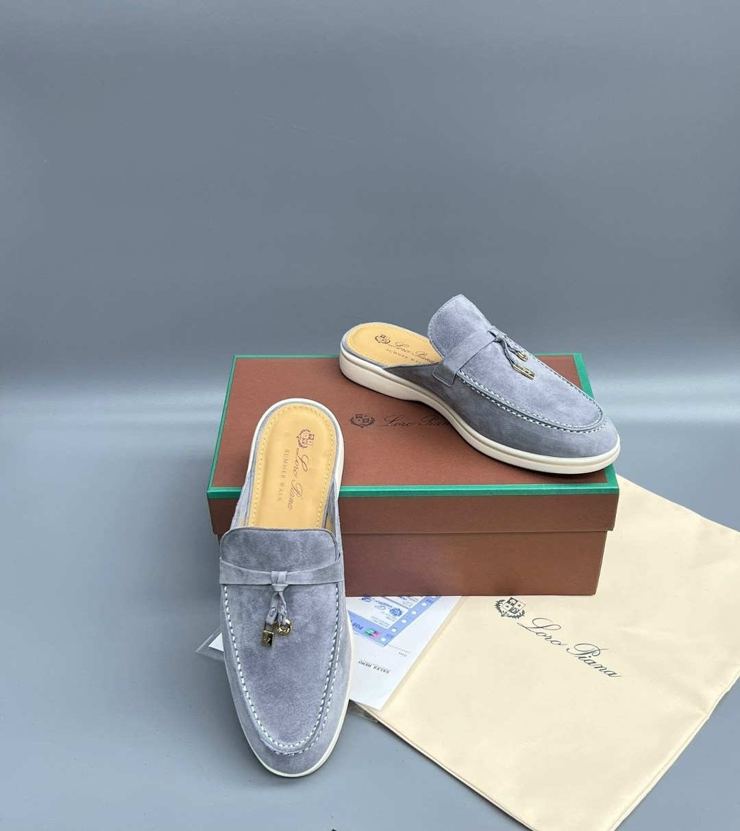мюли loro piana,,лоферы loro piana,женские замшевые мюли loro piana голубые,мюли женские