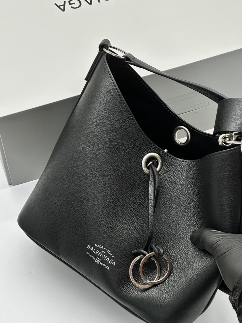 сумка balenciaga,сумка женская balenciaga,сумка,сумка на плечо balenciaga,balenciaga сумка кросс боди