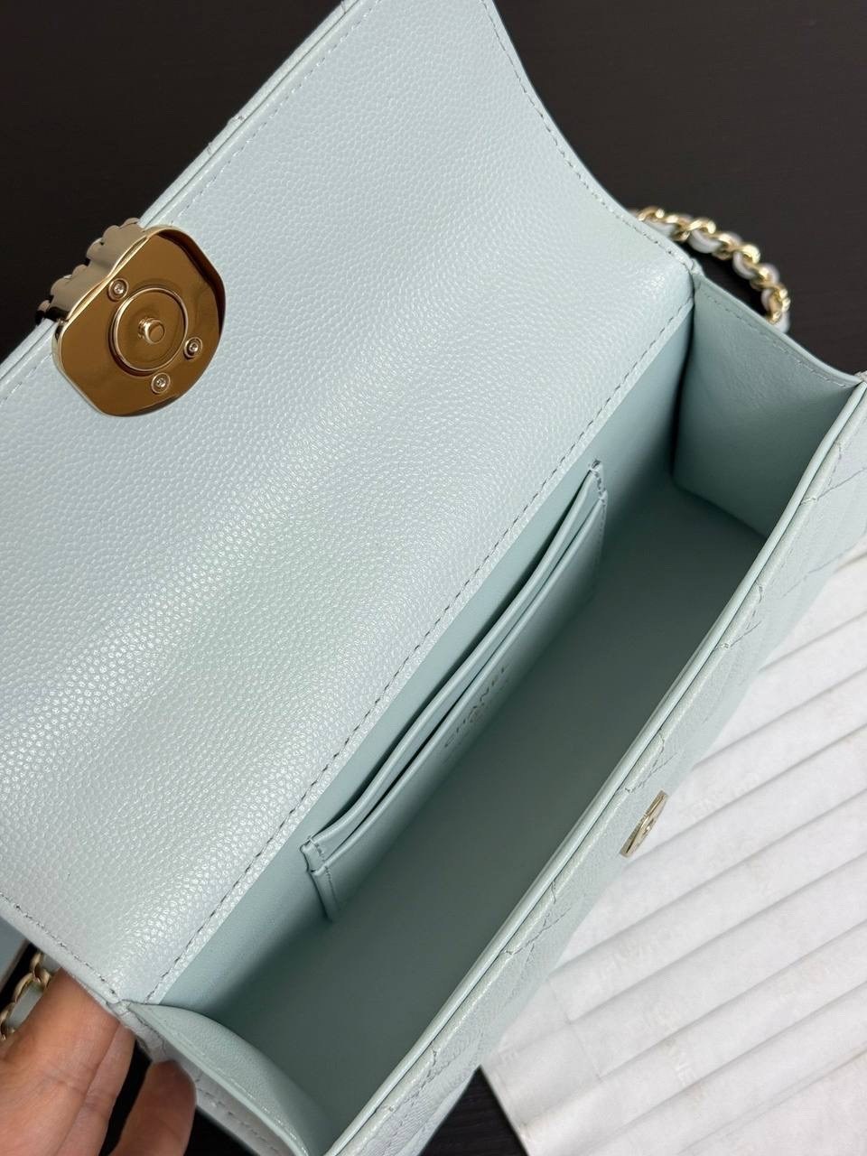 chanel сумка,сумка женская chanel,модная сумка,голубая сумка шанель,сумка шанель классика