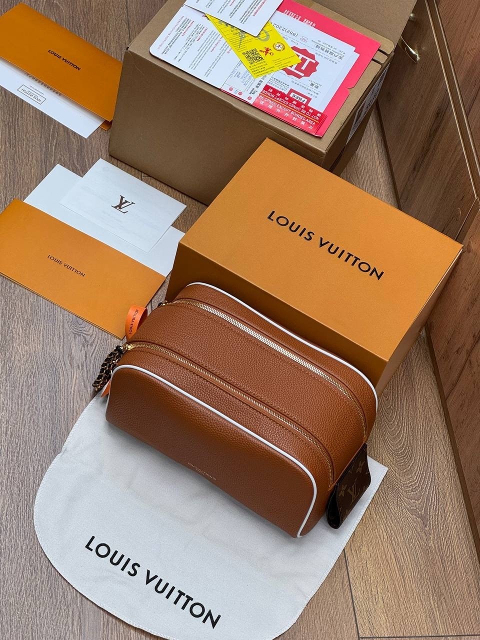 louis vuitton косметичка,cумка louis vuitton,луи виттон косметичка оригинал,косметичка,стильная косметичка