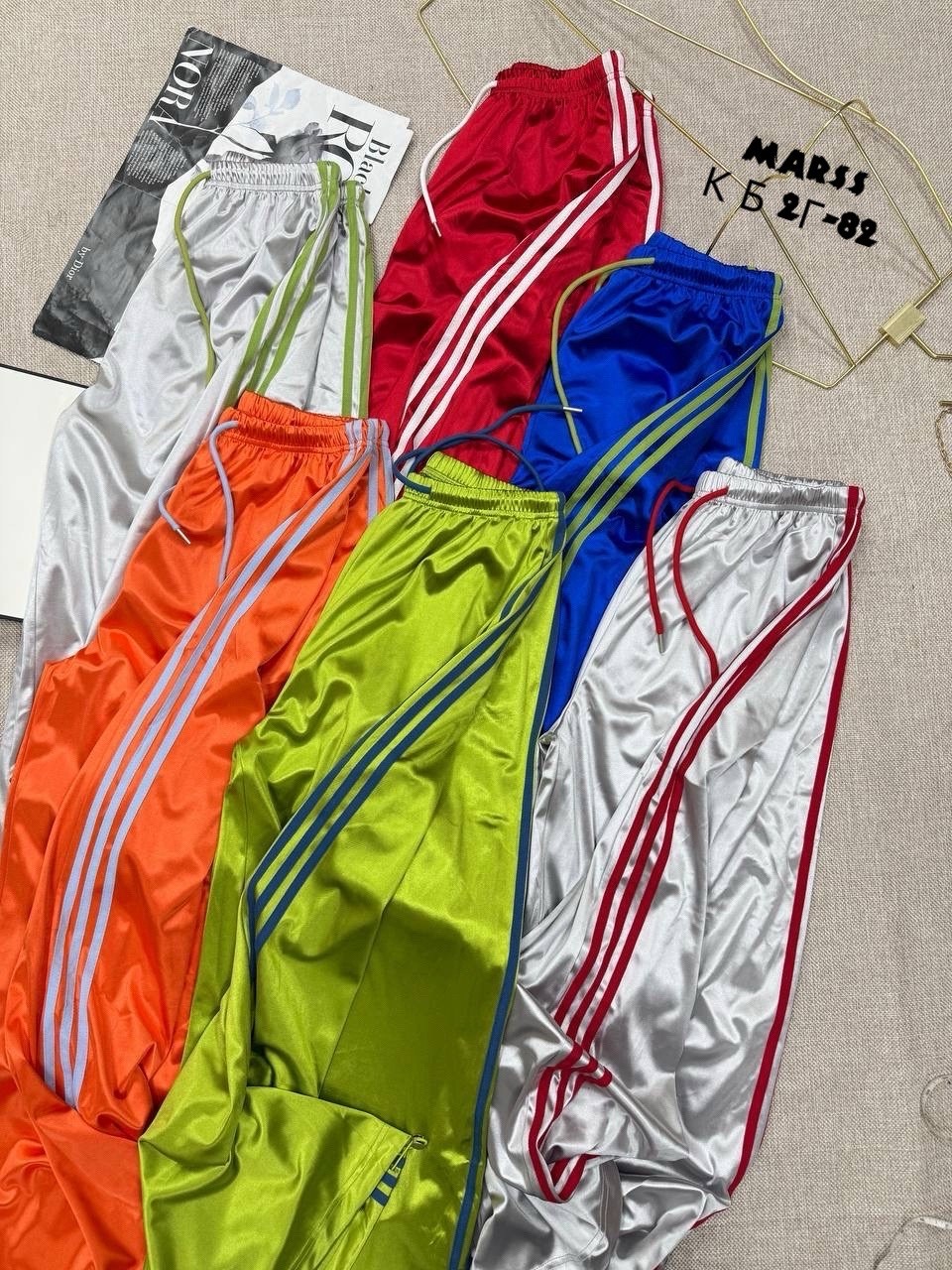 спортивные брюки,спортивные штаны,брюки спортивные женские,спортивные штаны с лампасами,спортивные женские штаны