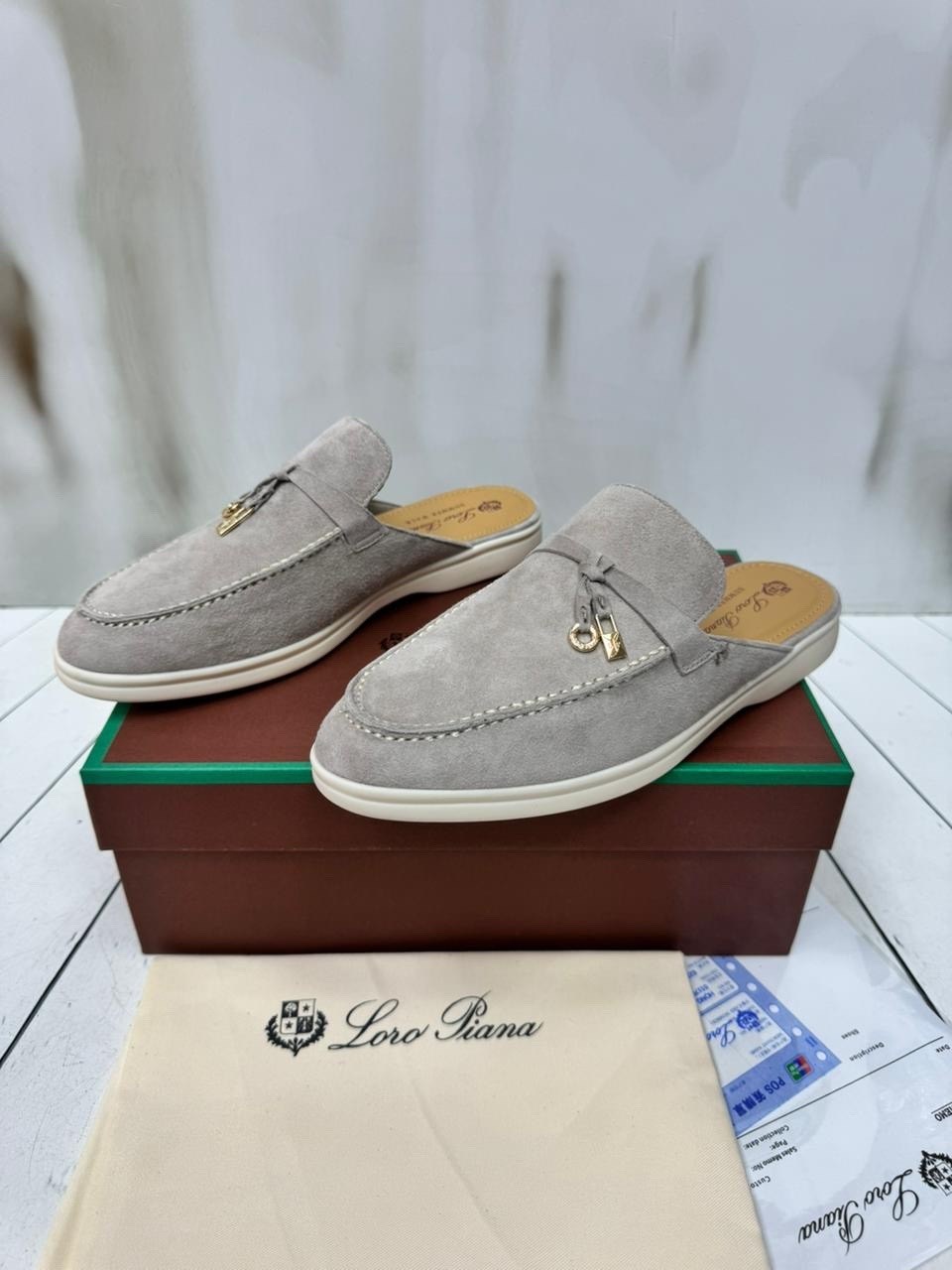женские замшевые мюли loro piana бежевые,мюли loro piana,лоферы loro piana,,сабо loro piana