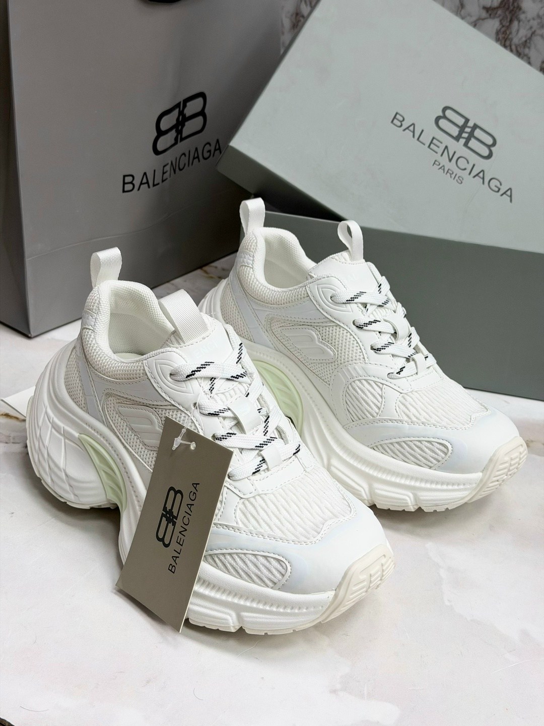 кроссовки женские balenciaga,кроссовки женскиe,кроссовки balenciaga,модные кроссовки,кроссовки мода