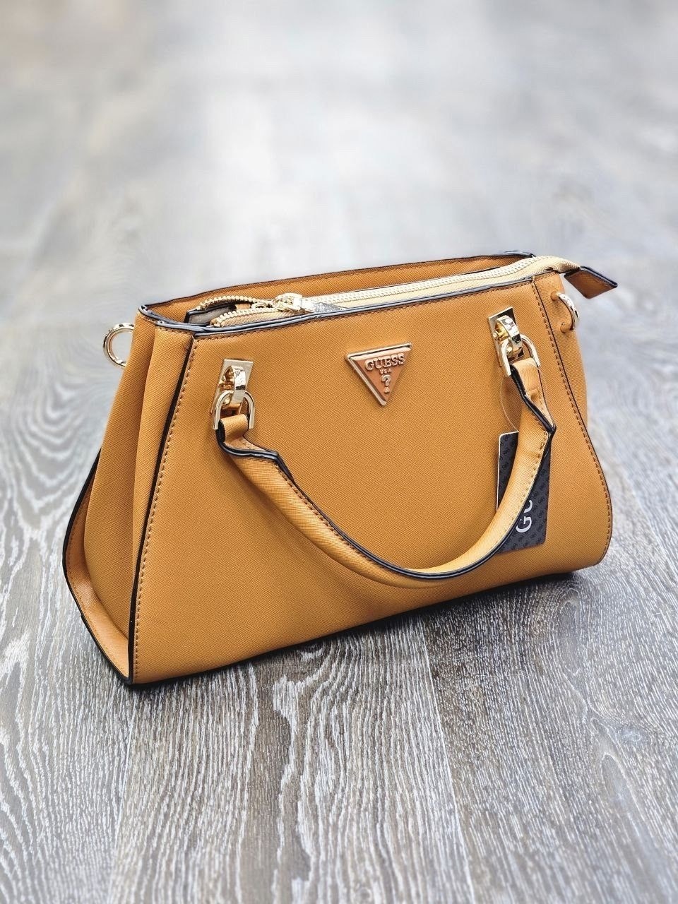 guess сумка,женская сумка guess,сумка с длинной ручкой и молнией guess темно-серая,сумка большая шоппер guess через плечо,сумочка guess