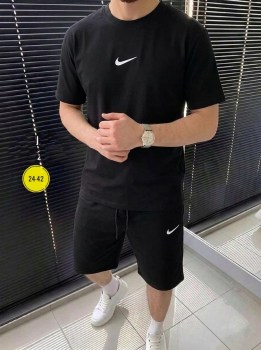 Костюм