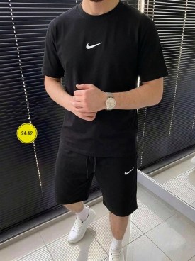 Костюм