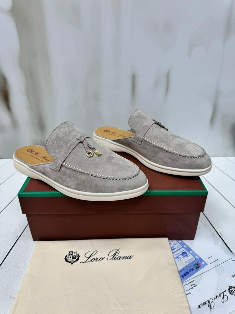 женские замшевые мюли loro piana бежевые,мюли loro piana,лоферы loro piana,,сабо loro piana