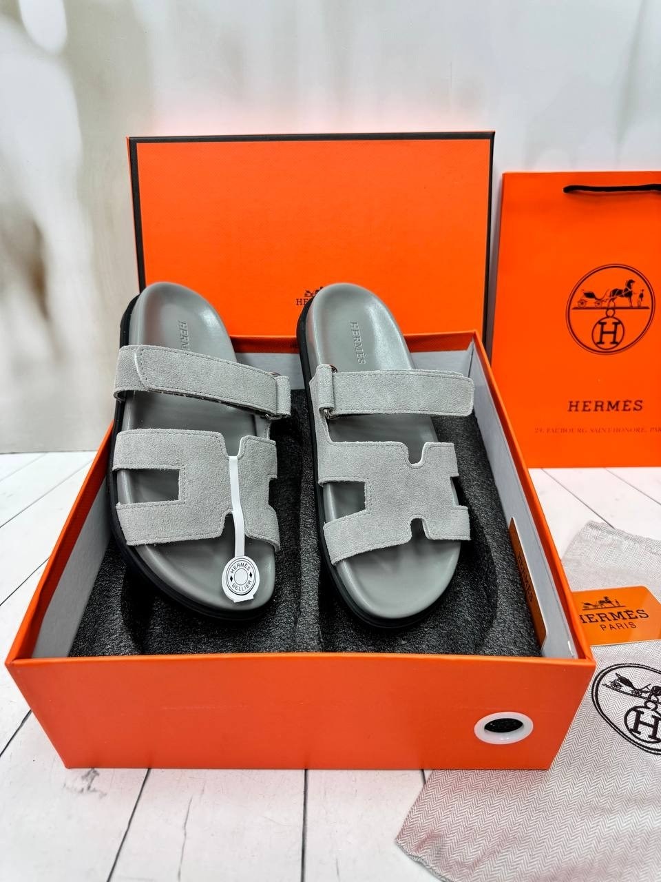 шлепанцы hermes,сандалии hermes,тапочки hermes,шлепки hermes,сандалии hermes chypre