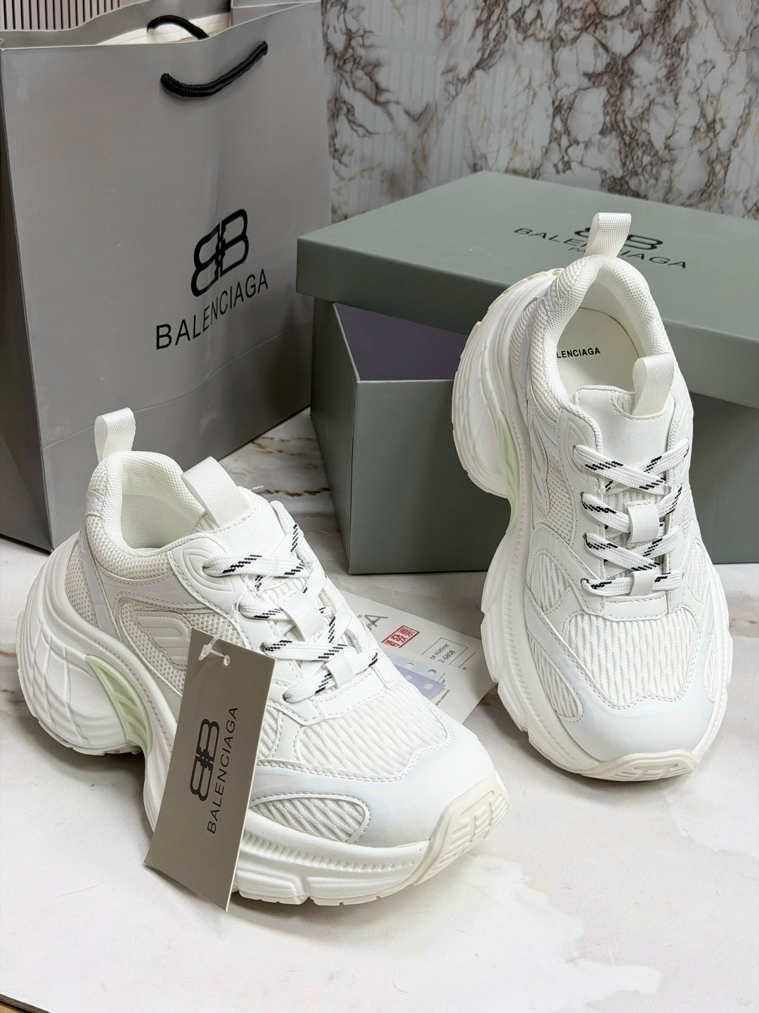 кроссовки женские balenciaga,кроссовки женскиe,кроссовки balenciaga,модные кроссовки,кроссовки мода