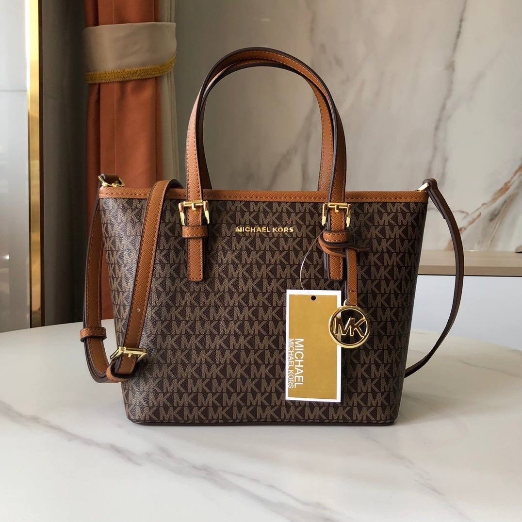 женская сумка michael kors,сумка michael kors,michael kors коричневая сумка тоут,сумка женская michael kors 35t9gtvt0b коричневый,michael kors коричневая сумка с короткими ручками для женщин