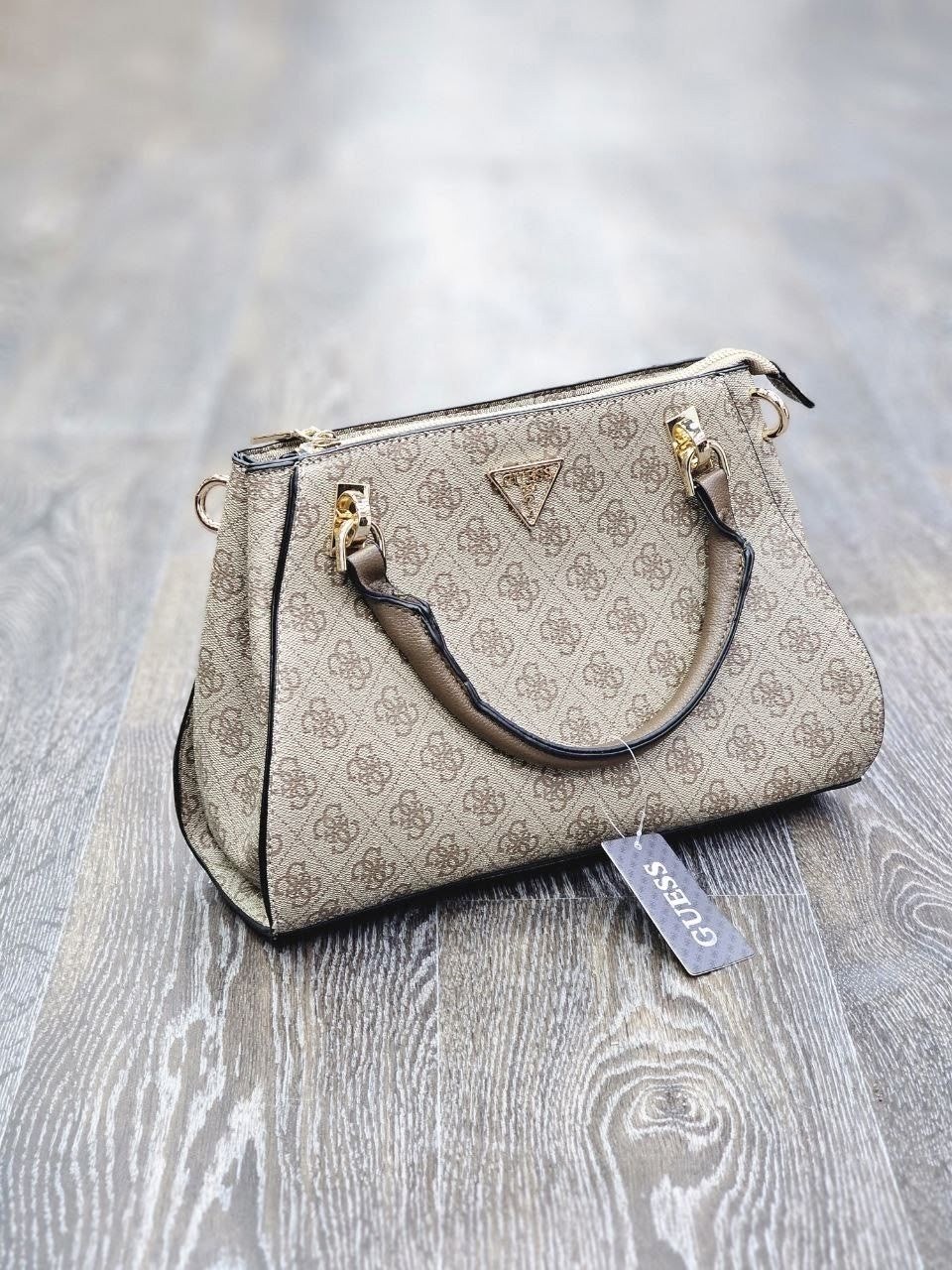guess сумка,женская сумка guess,сумка с длинной ручкой и молнией guess темно-серая,сумка большая шоппер guess через плечо,сумочка guess