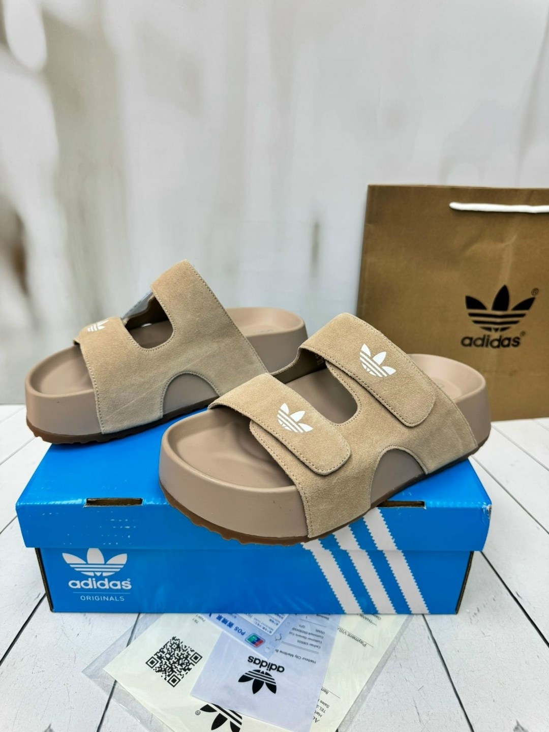 ,шлепки адидас бежевые,шлепанцы adidas,босоножки adidas,босоножки детские