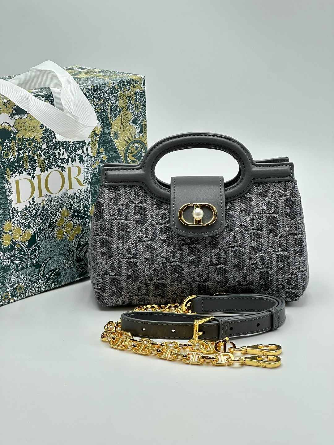 сумка christian dior,женская сумка dior,dior сумка,сумка dior lady,сумка диор
