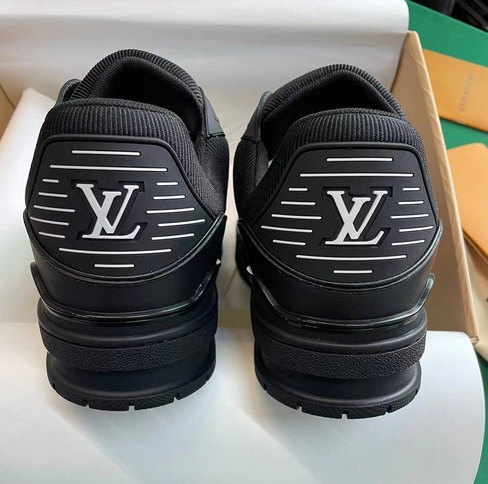 кроссовки мужские louis vuitton,кроссовки louis vuitton кроссовки louis vuitton,кроссовки louis vuitton,мужские лаковые черные кроссовки louis vuitton trainer,женские кожаные черные кроссовки louis vu