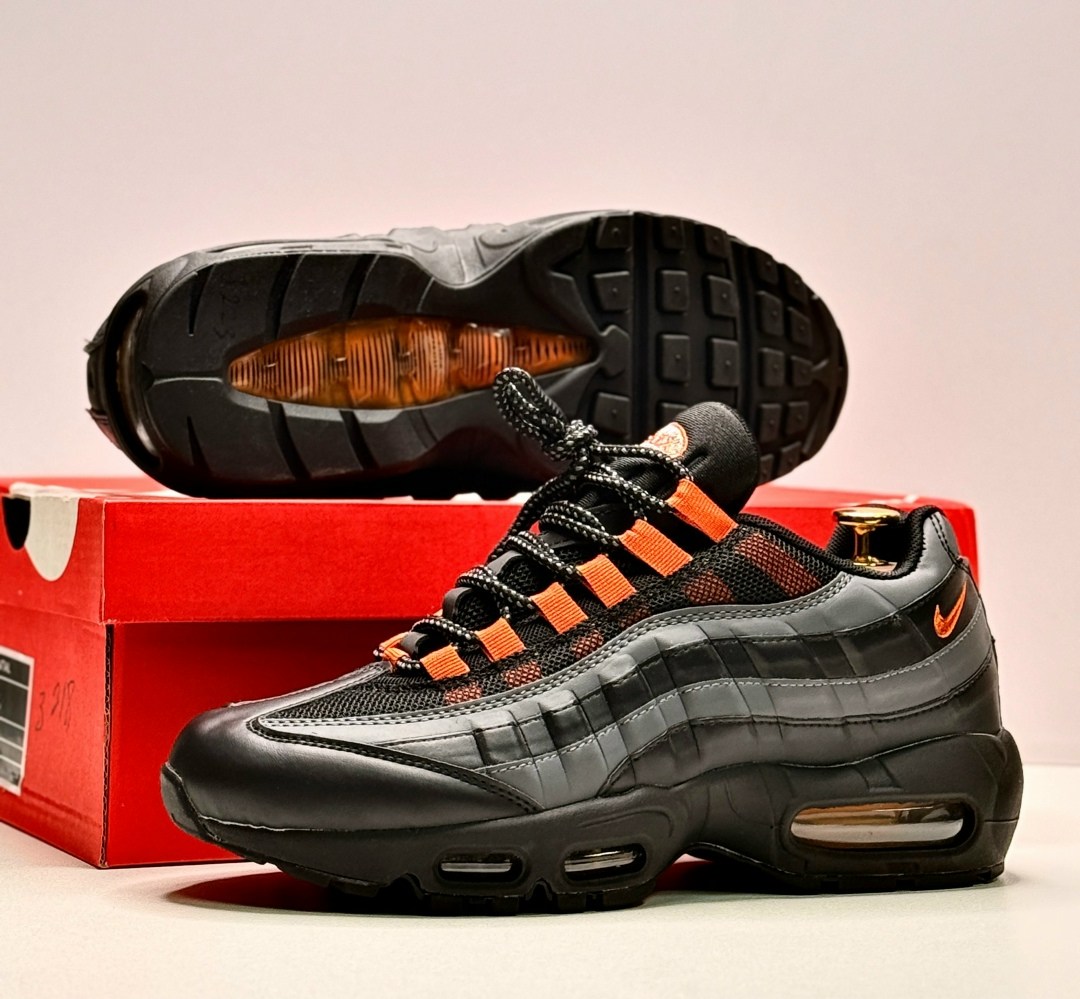 nike air max 95 ultra se black orange,nike air max 95,кроссовки nike air max 95,nike air max 95 essential,nike air max 95 черно оранжевые