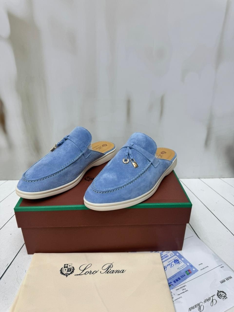 женские замшевые мюли loro piana голубые,,мюли loro piana,loro piana лоферы,мюли лоро пиано женские
