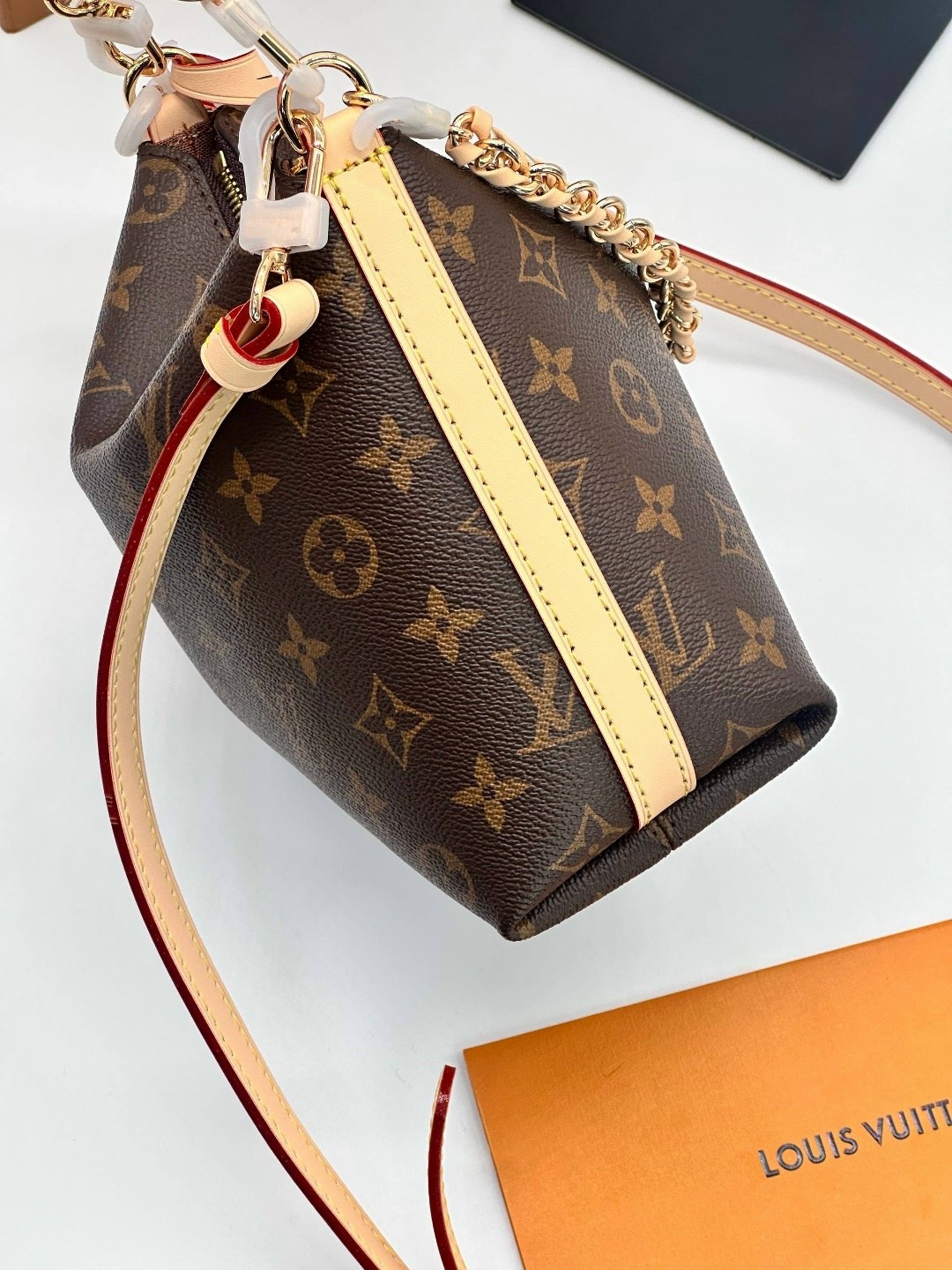 сумка louis vuitton,louis vuitton сумка на плечо,женская сумка на louis vuitton,сумка луи виттон,сумка женская луи виттон